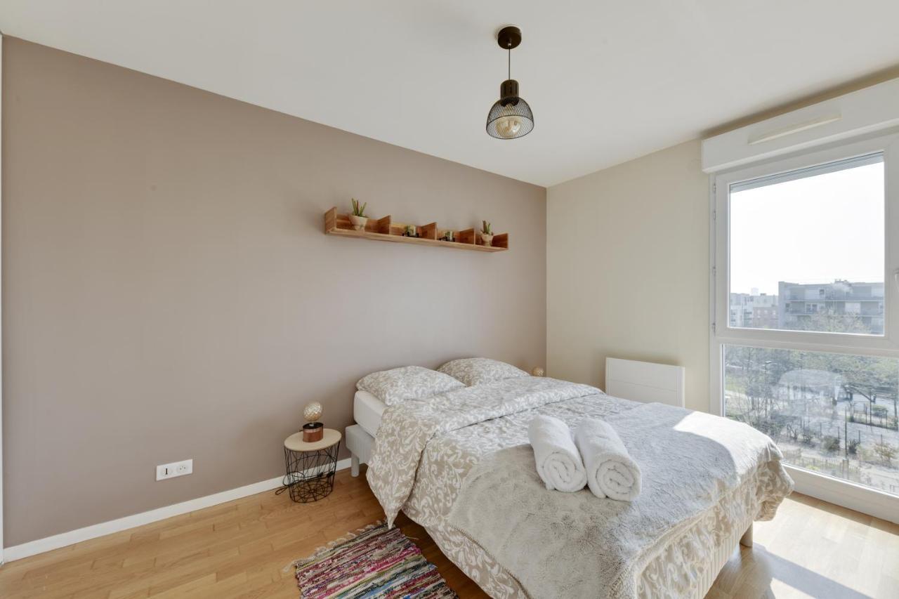 Appartement Chic Apart With Great View Of Paris à Saint-Denis  Extérieur photo