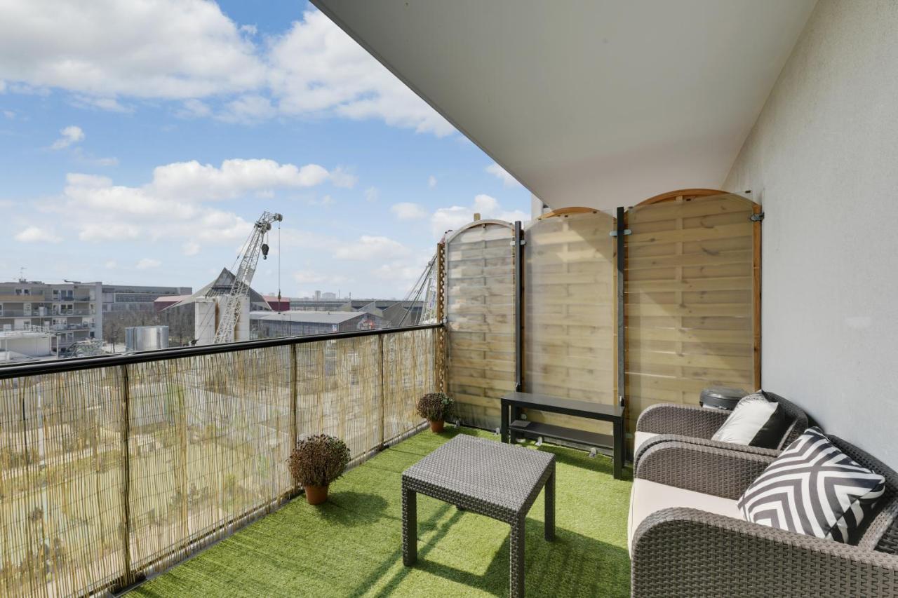 Appartement Chic Apart With Great View Of Paris à Saint-Denis  Extérieur photo