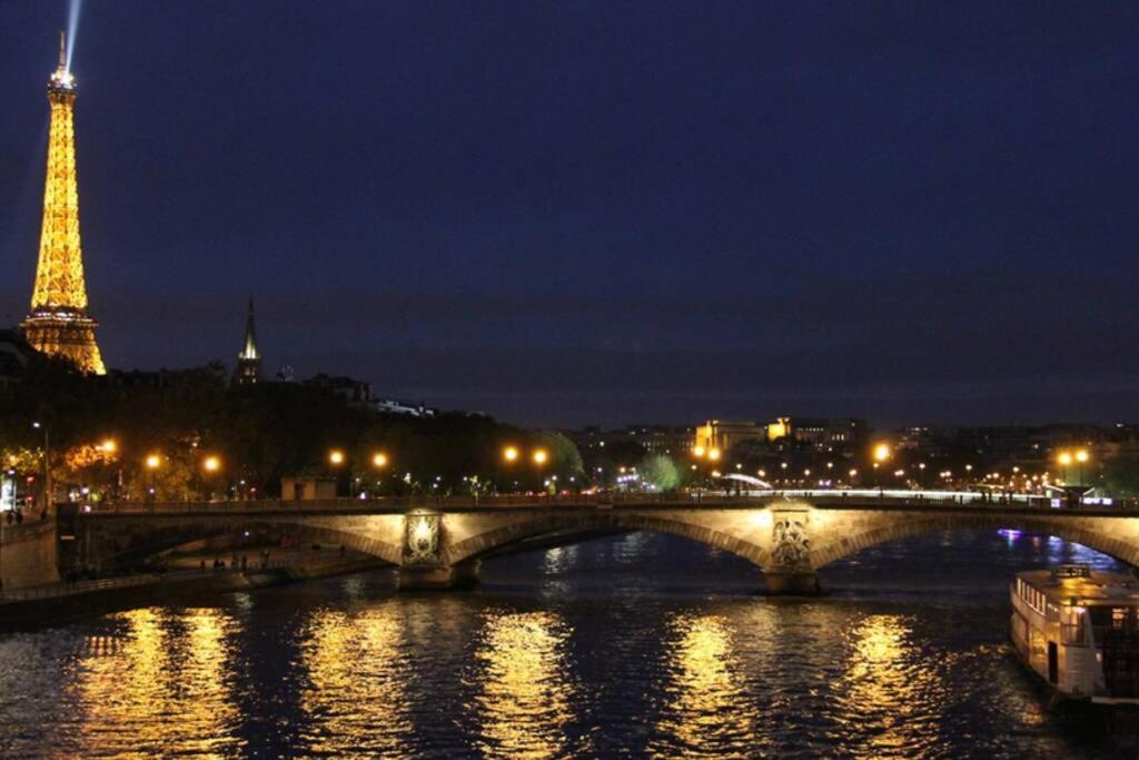 Appartement Chic Apart With Great View Of Paris à Saint-Denis  Extérieur photo